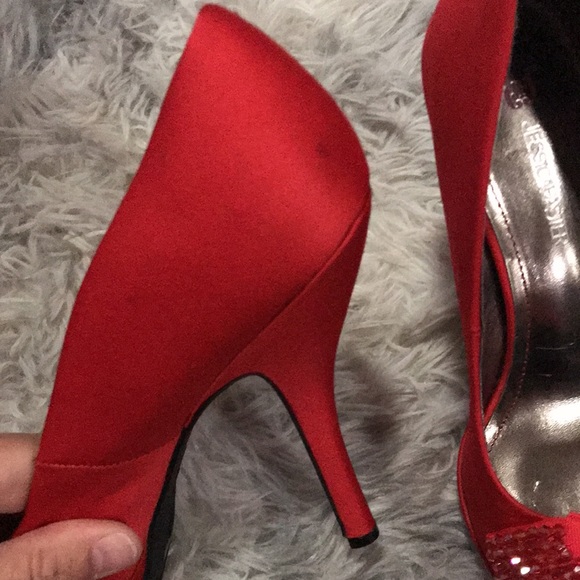 Jessica Paster Red Heels size 8.5 with bows - Picture 10 of 12